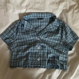 Cropped Blue Patterned Tee